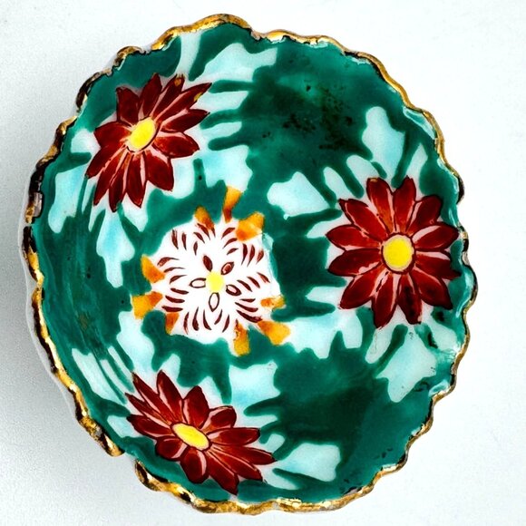 Japanese Hand-Painted Vtg Scalloped Miniature Bowl Sake Cup Floral Design 1.25" - Picture 2 of 10